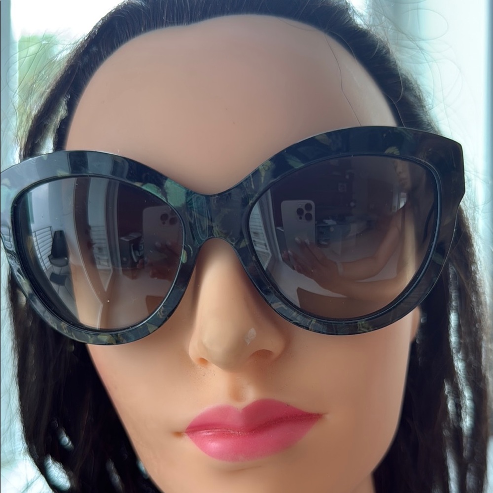 Stylish Black Sunglasses